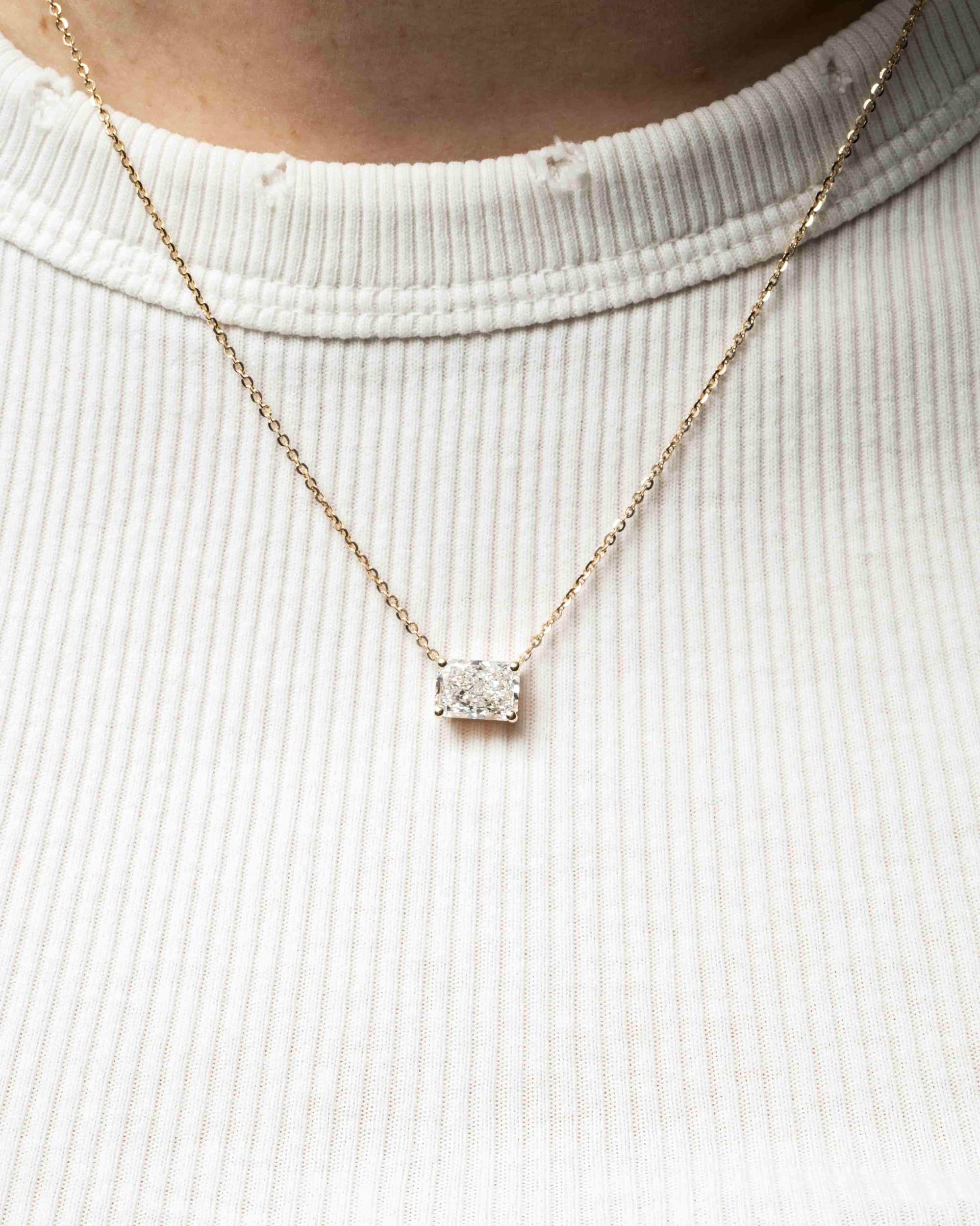 Nude — Solitario